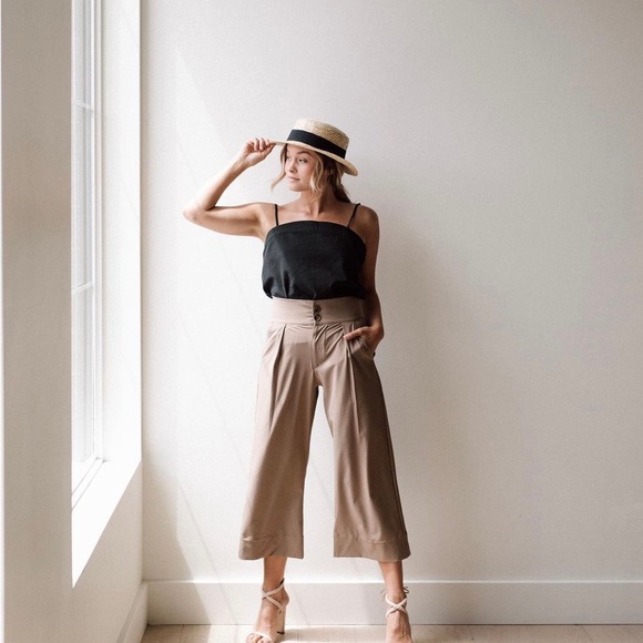 Albion Fit Black Cami Top - Picture 2 of 5